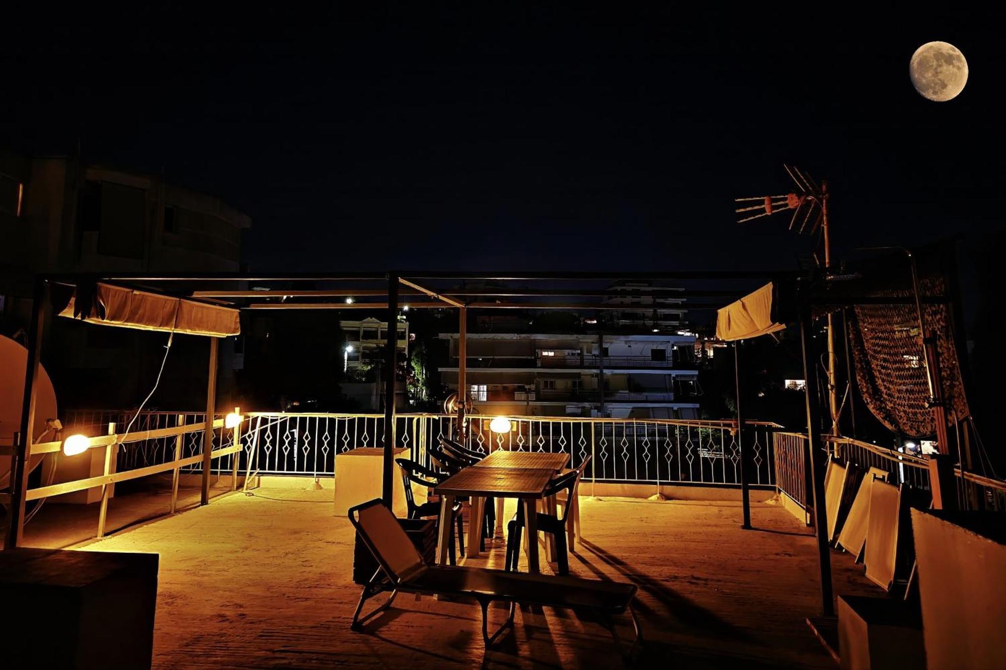 Zefyros Super Cool Apartments Next To Alimos Riviera Атина Екстериор снимка